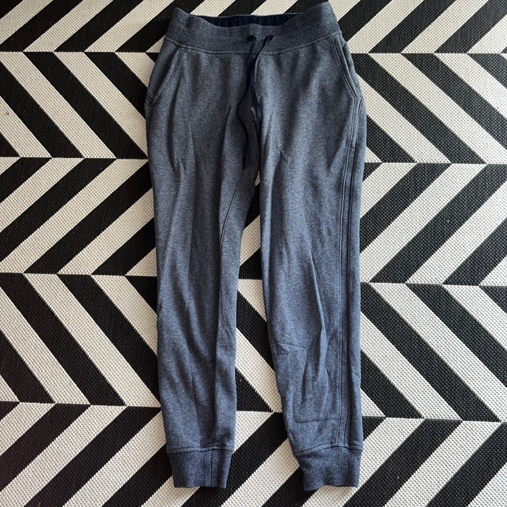 Lululemon navy sweatpants in size 4
